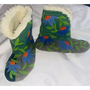 Bag Ladies of Sequim WA Toastie Boot Slippers - Women's Sz 5-6 - Recycled Wool